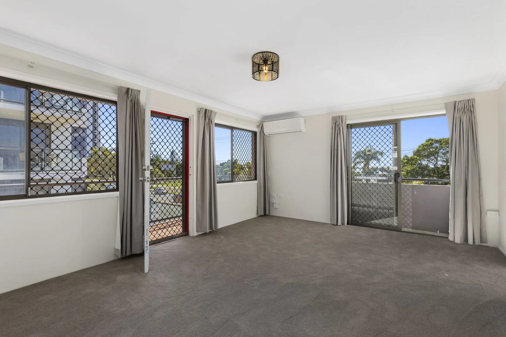Additional image 12 of 301/132 Marine Parade, Southport QLD 4215