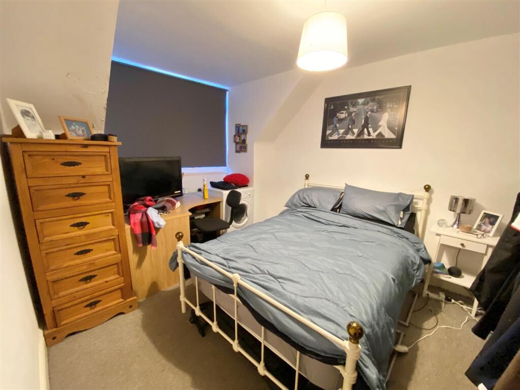 Bradmore Green, Brookmans Park, Herts photo 4