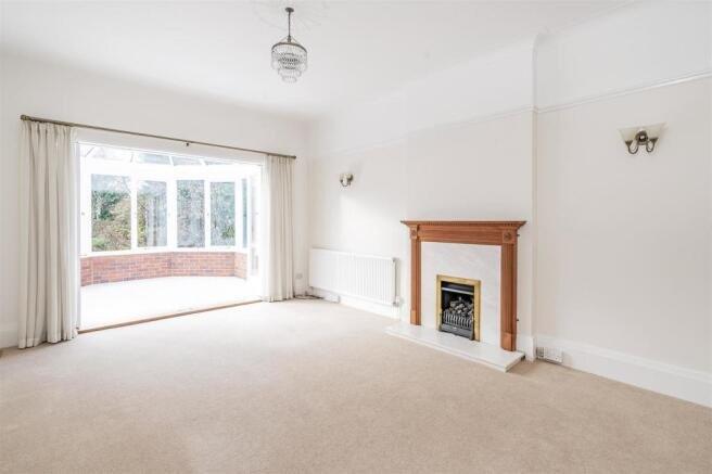 Warwick Road, Solihull, West Midlands, B91 photo 4