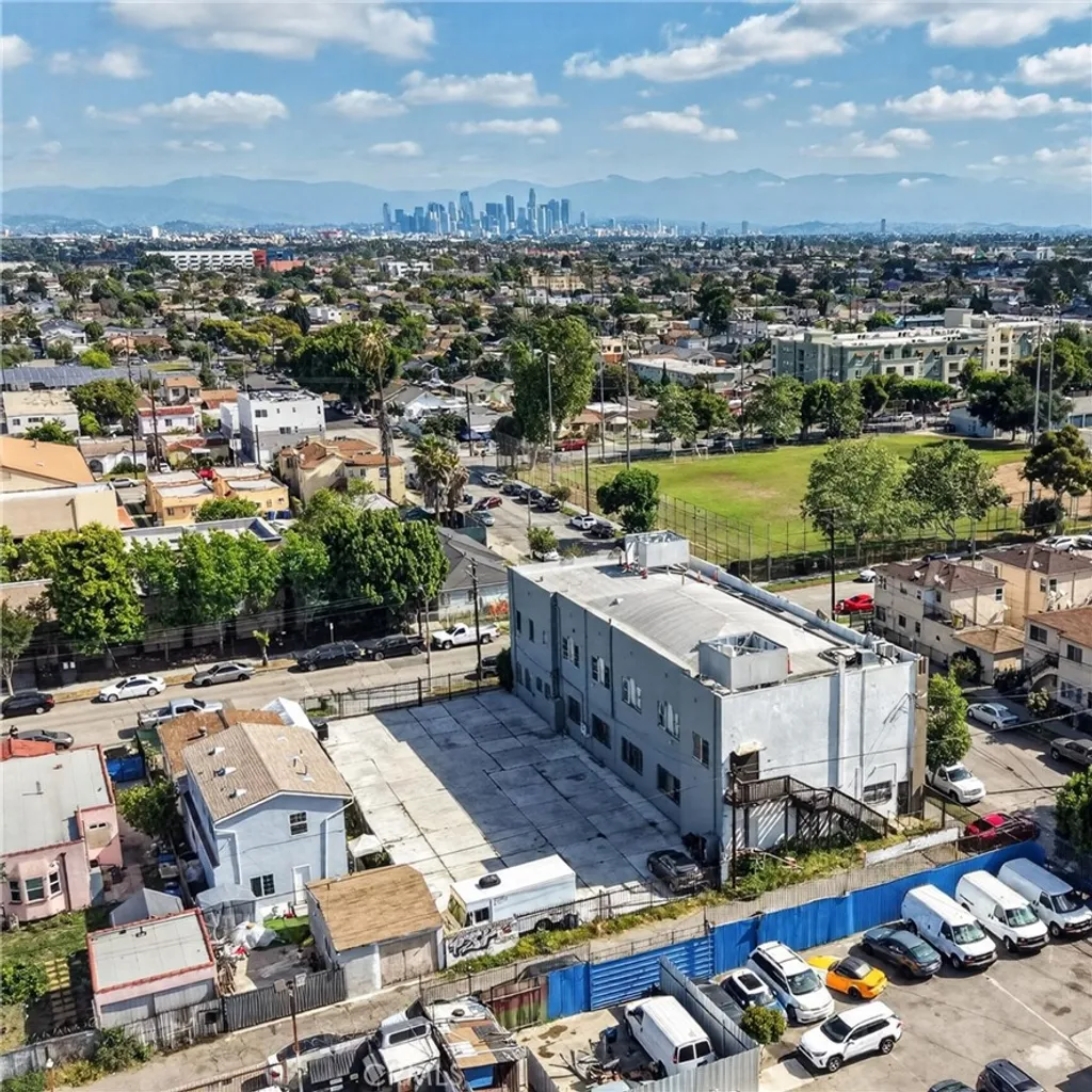 Additional image 44 of 7101 Menlo Ave, Los Angeles, CA 90044