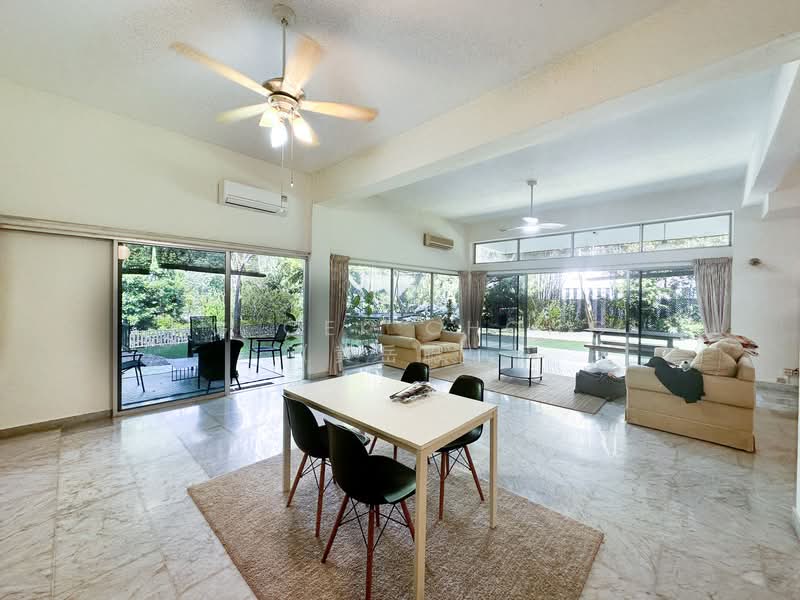 62 Windsor Park Road photo 2