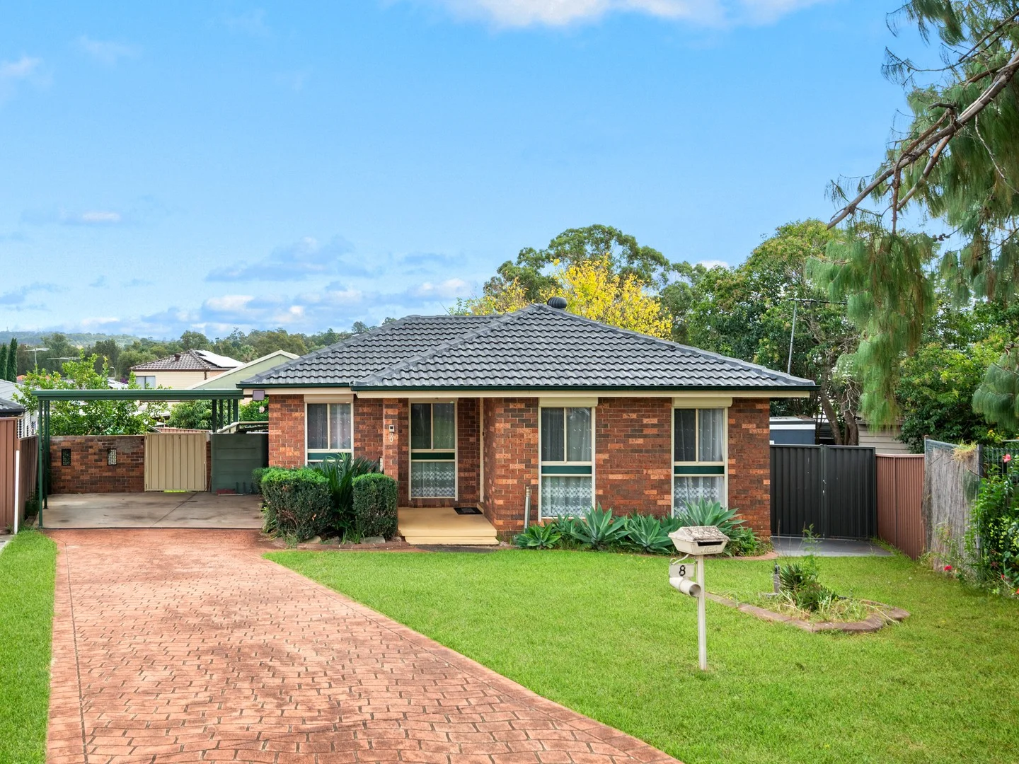 8 Fairlight Place, Woodbine NSW 2560