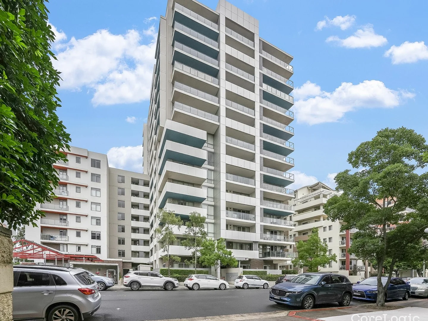 301/2 Lachlan Street, Warwick Farm NSW 2170