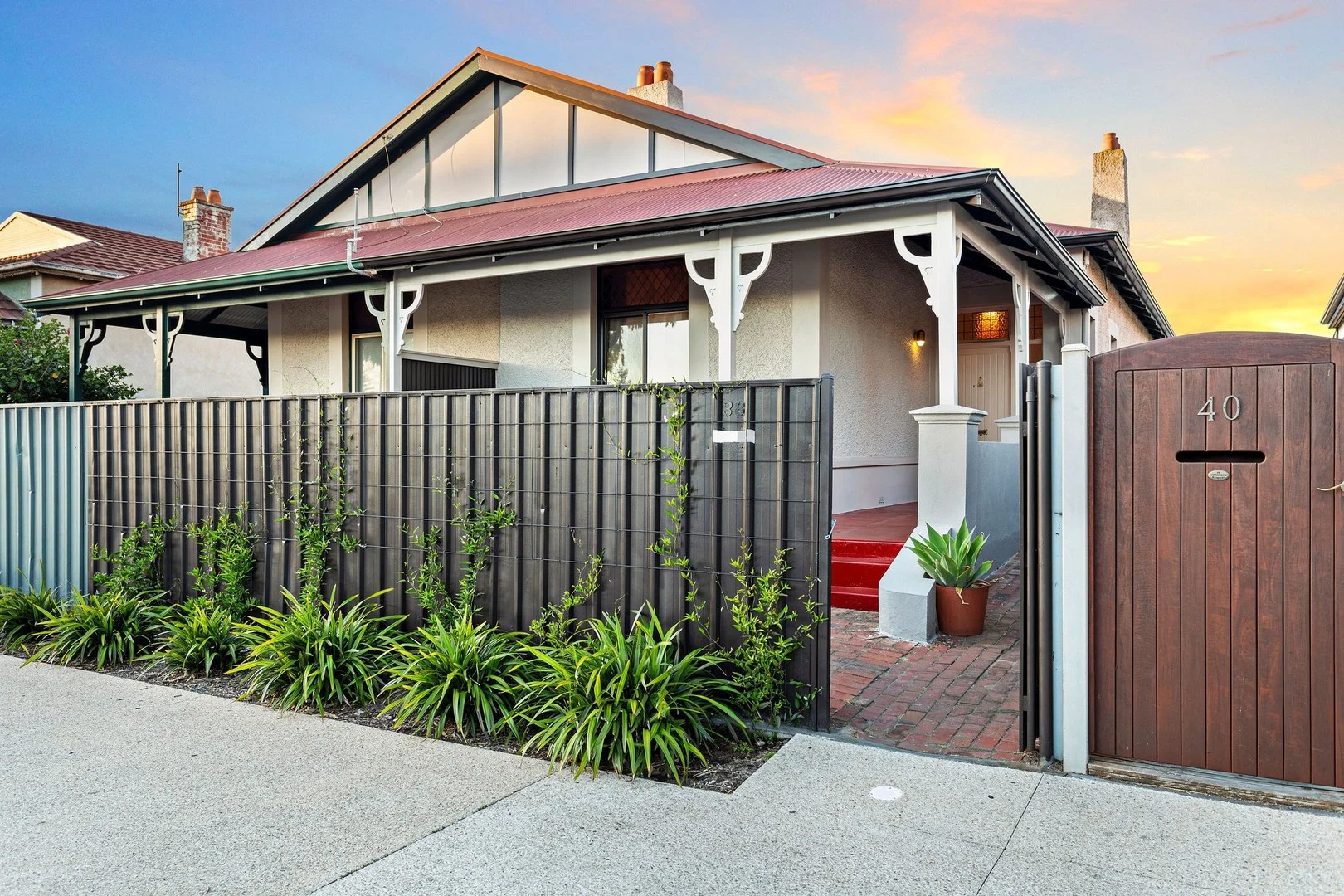 38 Main St, Henley Beach SA 5022