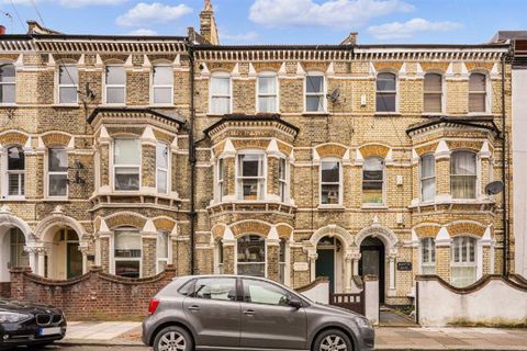 Beauchamp Road, Battersea SW11