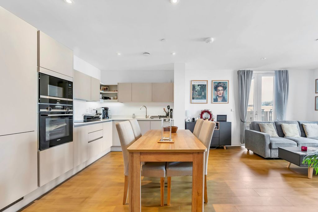 Additional image 9 of 2 bed flat for saleRunway Avenue, Patchway BS34