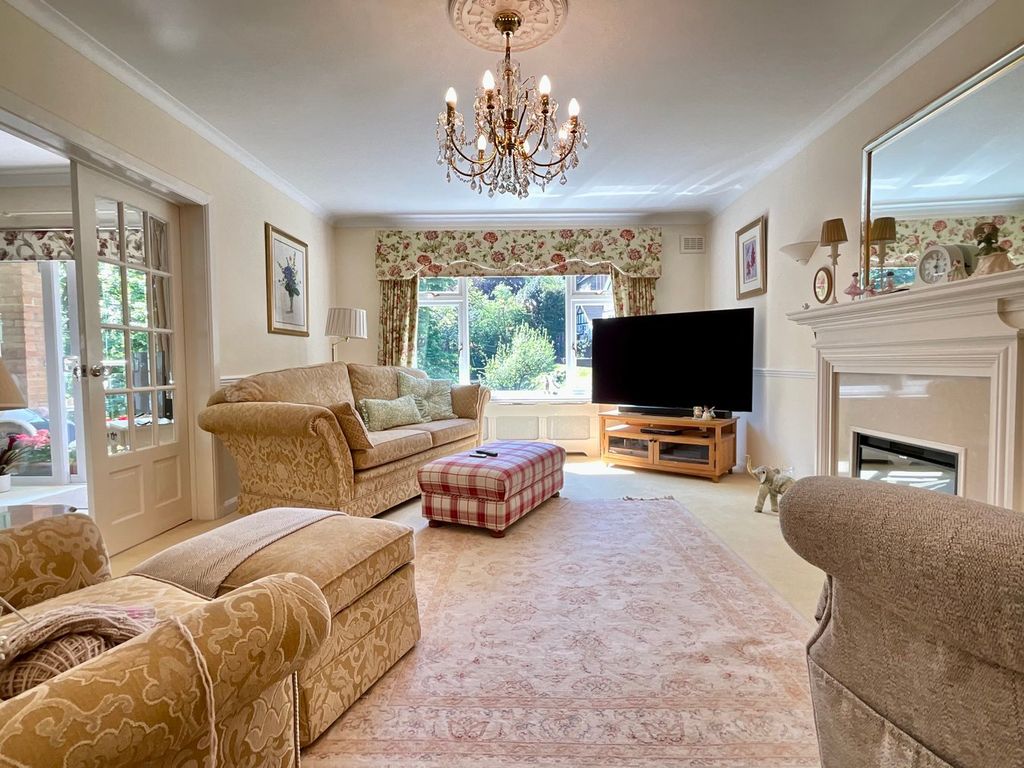 Additional image 20 of 2 bed flat for saleHafod Court, Stow Park Crescent, Newport NP20