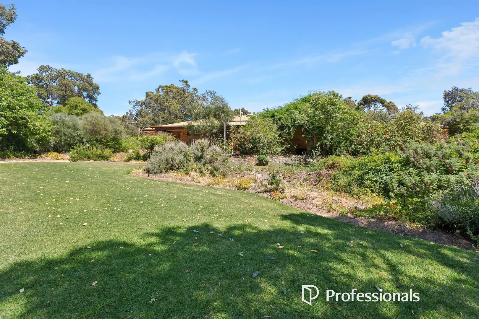 Additional image 23 of 140 Watsonia Road, Gooseberry Hill WA 6076