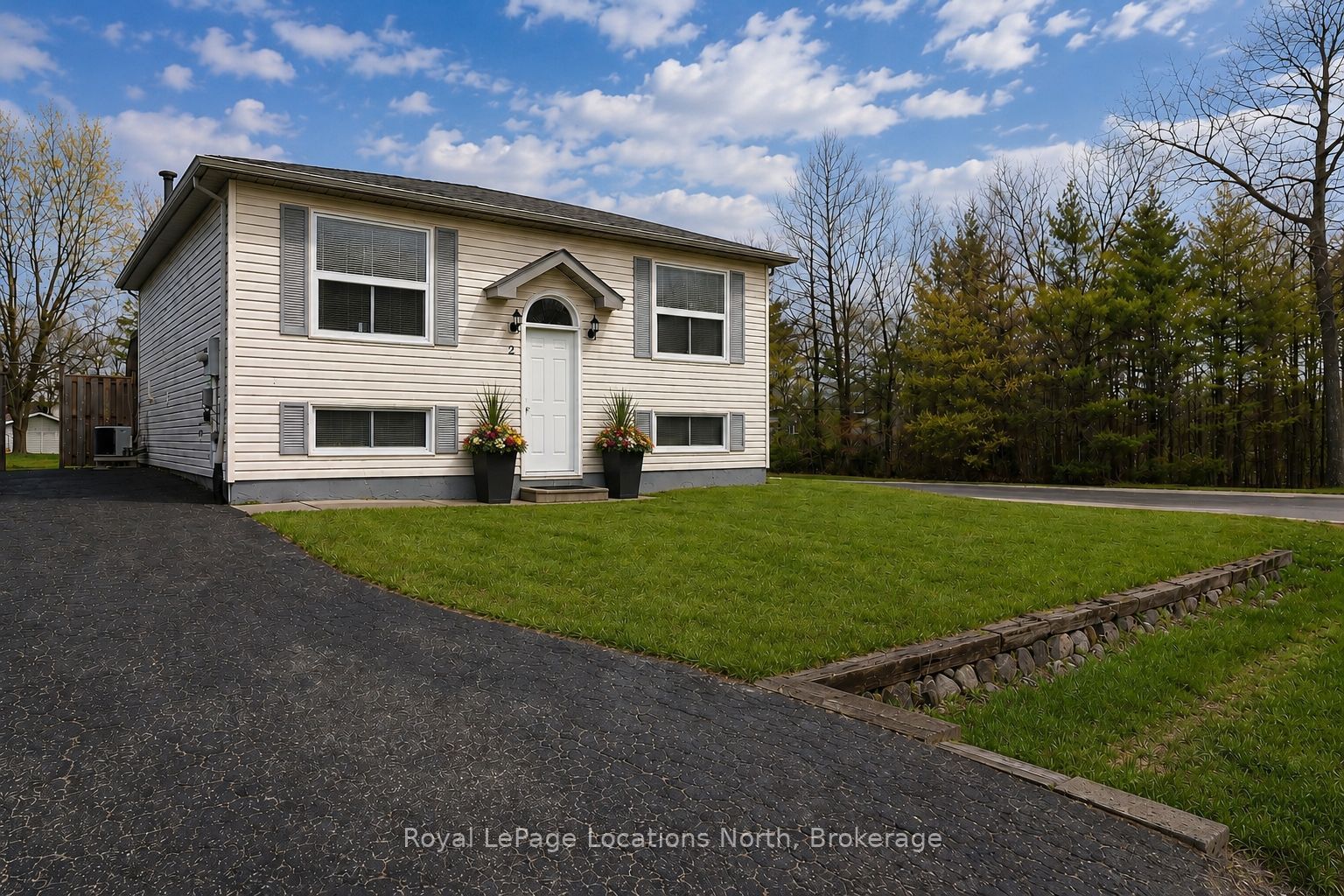 2 Langevin Drive, Wasaga Beach, ON, L9Z 1C6