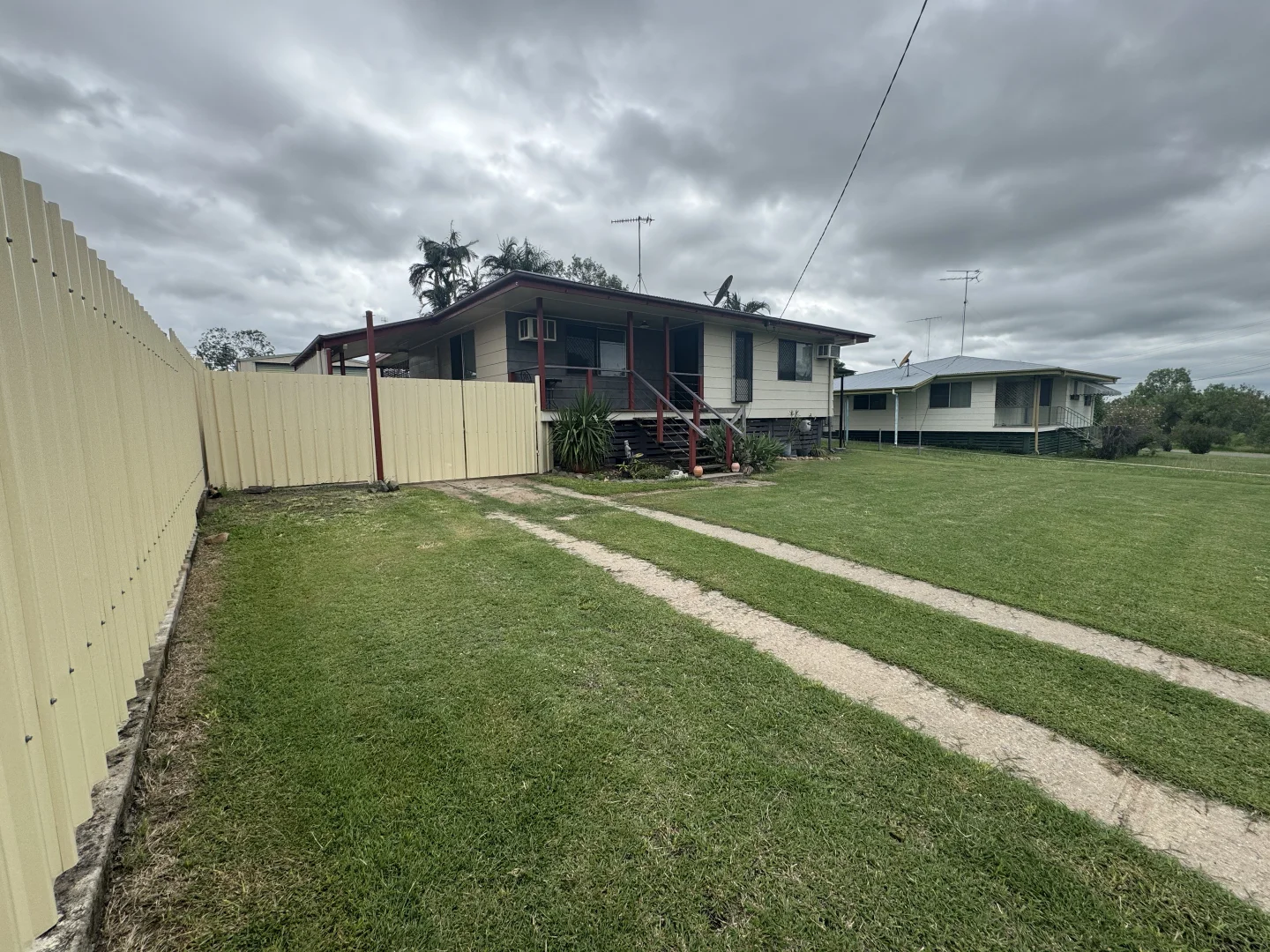 Additional image 2 of 23 Becker St, Moura QLD 4718