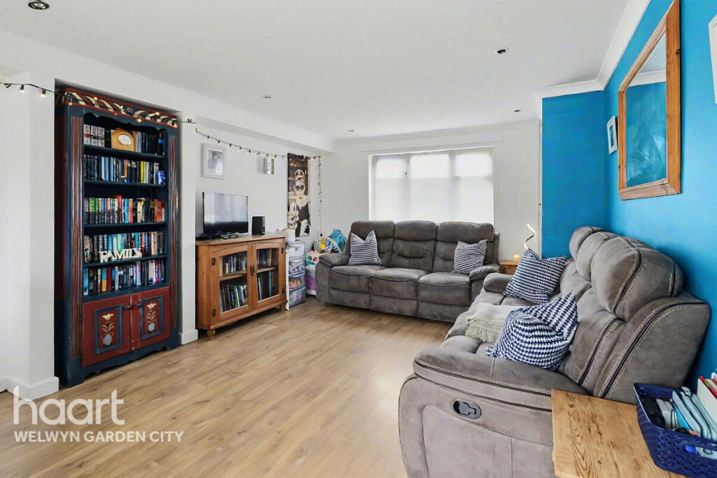 Ryelands, Welwyn Garden City photo 3