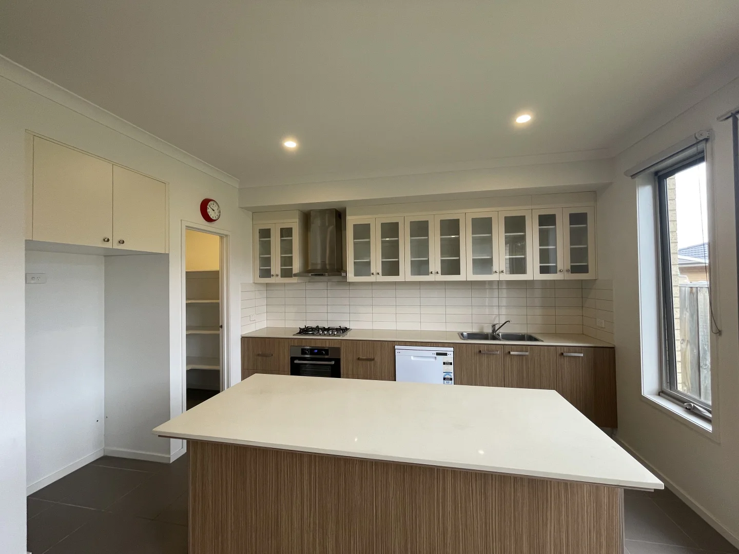 32 Broadbeach Circuit, Point Cook VIC 3030 photo 5