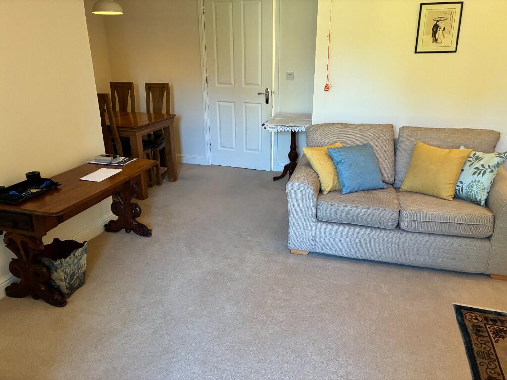 Additional image 4 of 9 Grange Court, 298 Warwick Road, Solihull, B92 7GL