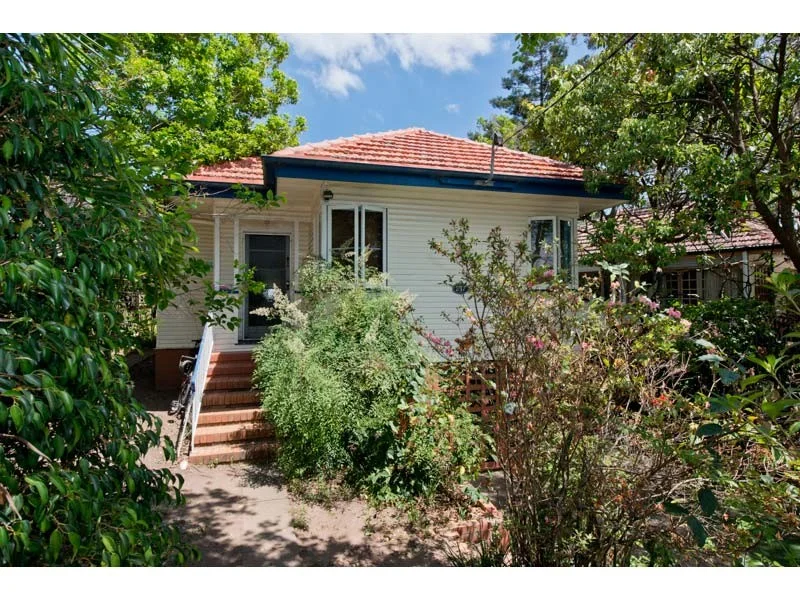 137 Carmody Road, St Lucia QLD 4067