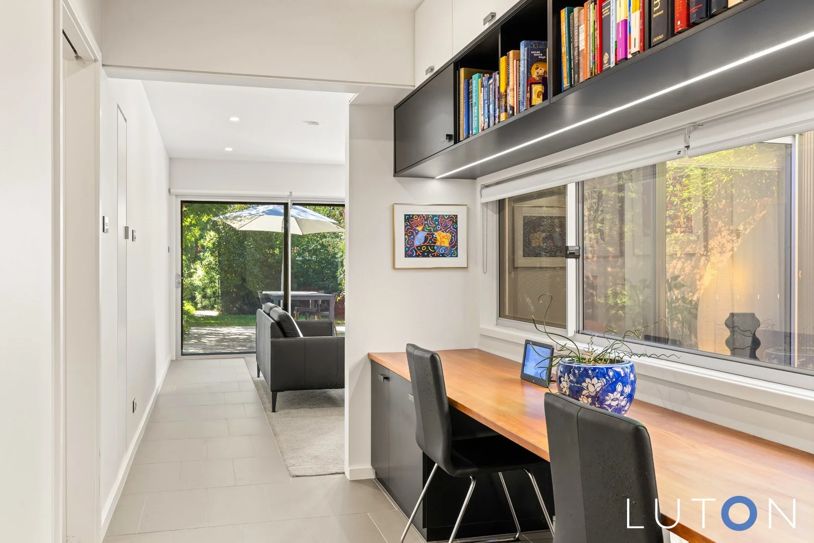 140 Strickland Crescent, Deakin ACT 2600 photo 5