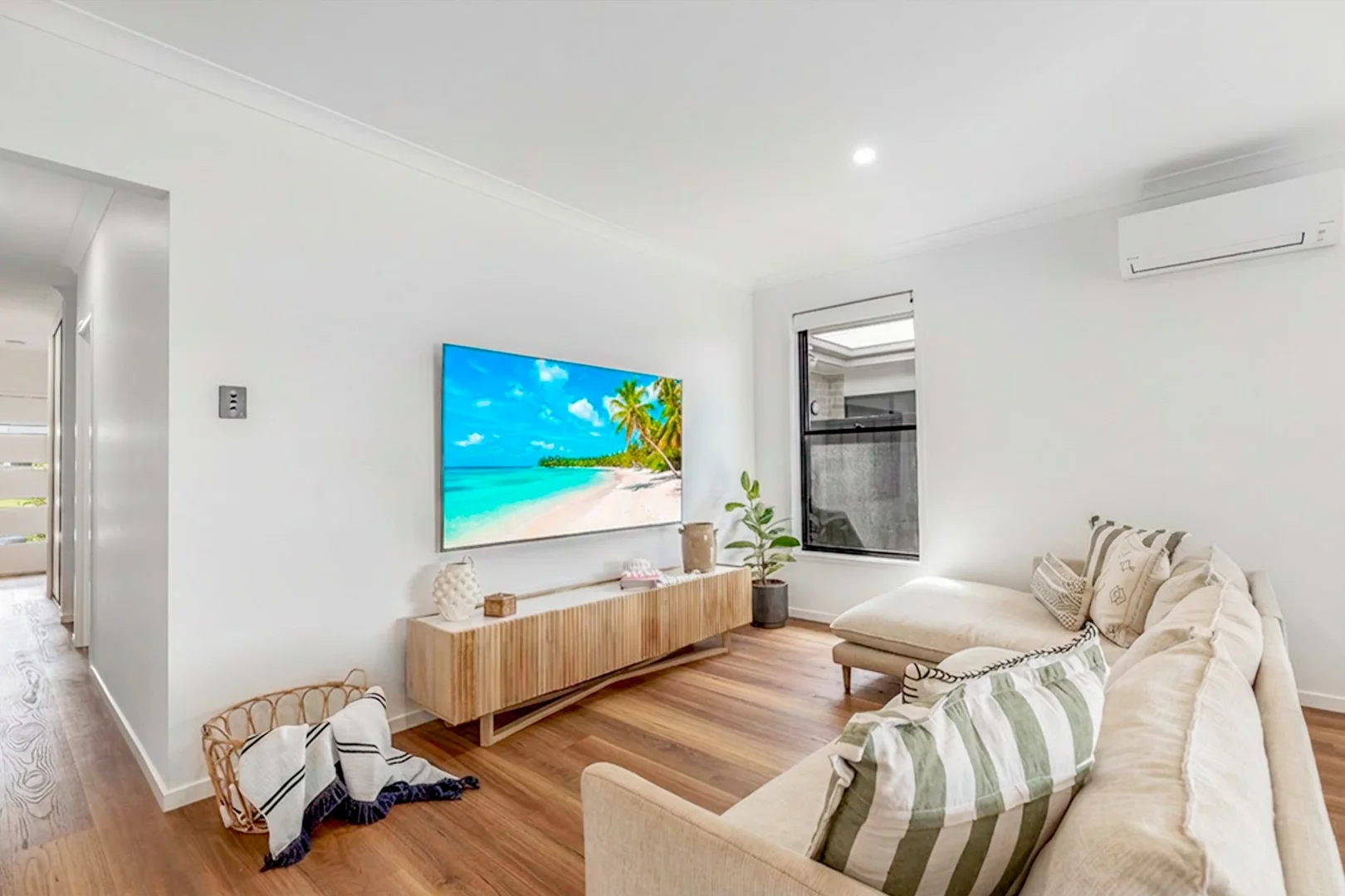 19 Conway Crescent, Banya QLD 4551 photo 4