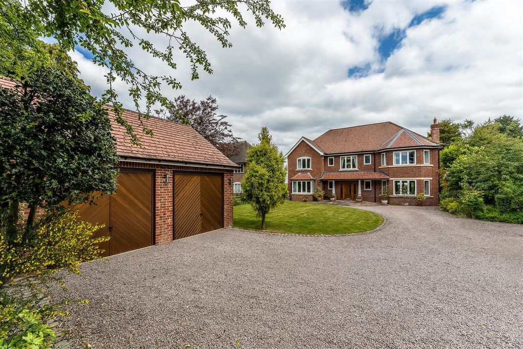 Additional image 31 of 5 bed detached house for saleNicker Hill, Keyworth NG12
