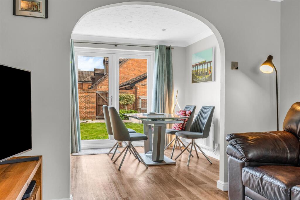 Somersham, Welwyn Garden City photo 3