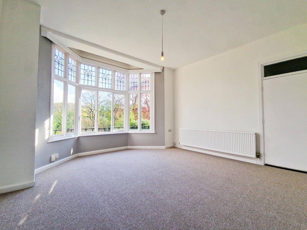 Salisbury Road Birmingham B13 k8JT photo 2