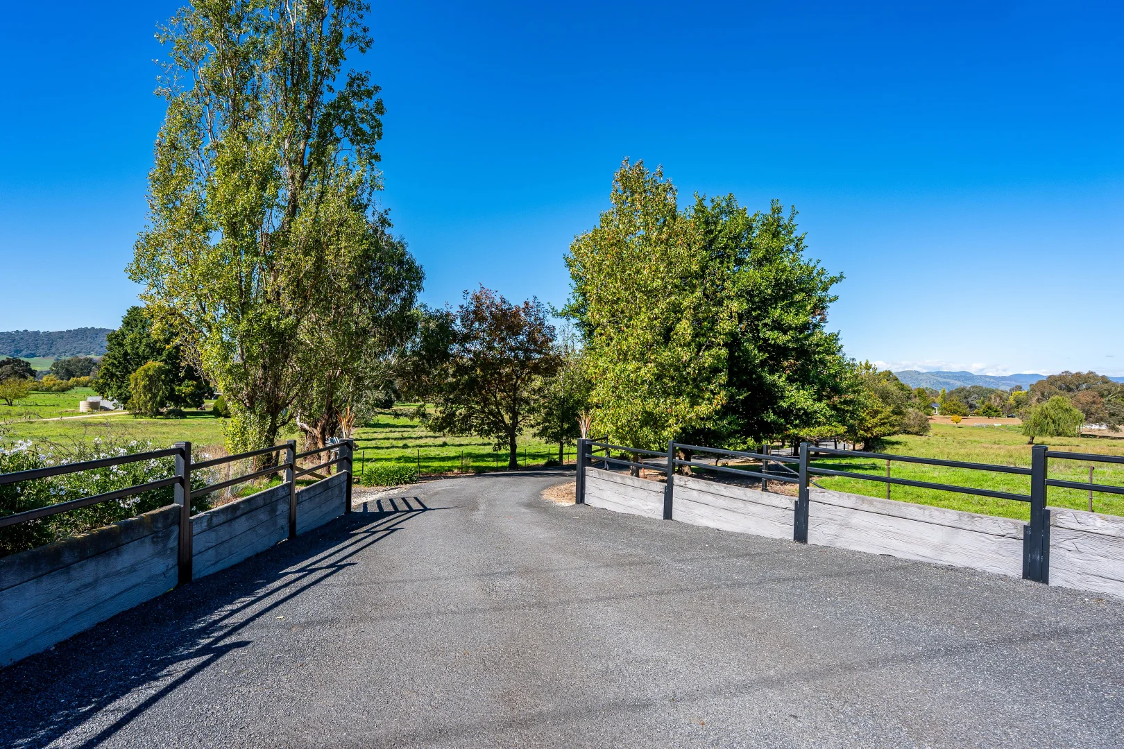 2123 Kiewa Valley Highway, Kergunyah VIC 3691 photo 3