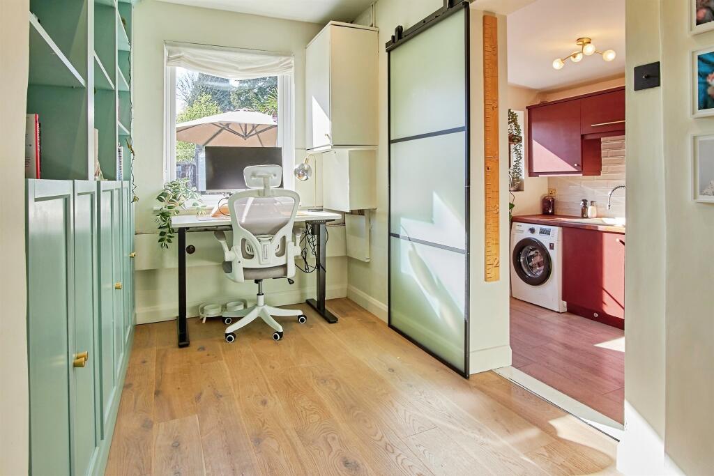 Additional image 5 of Heythrop Grove, Birmingham