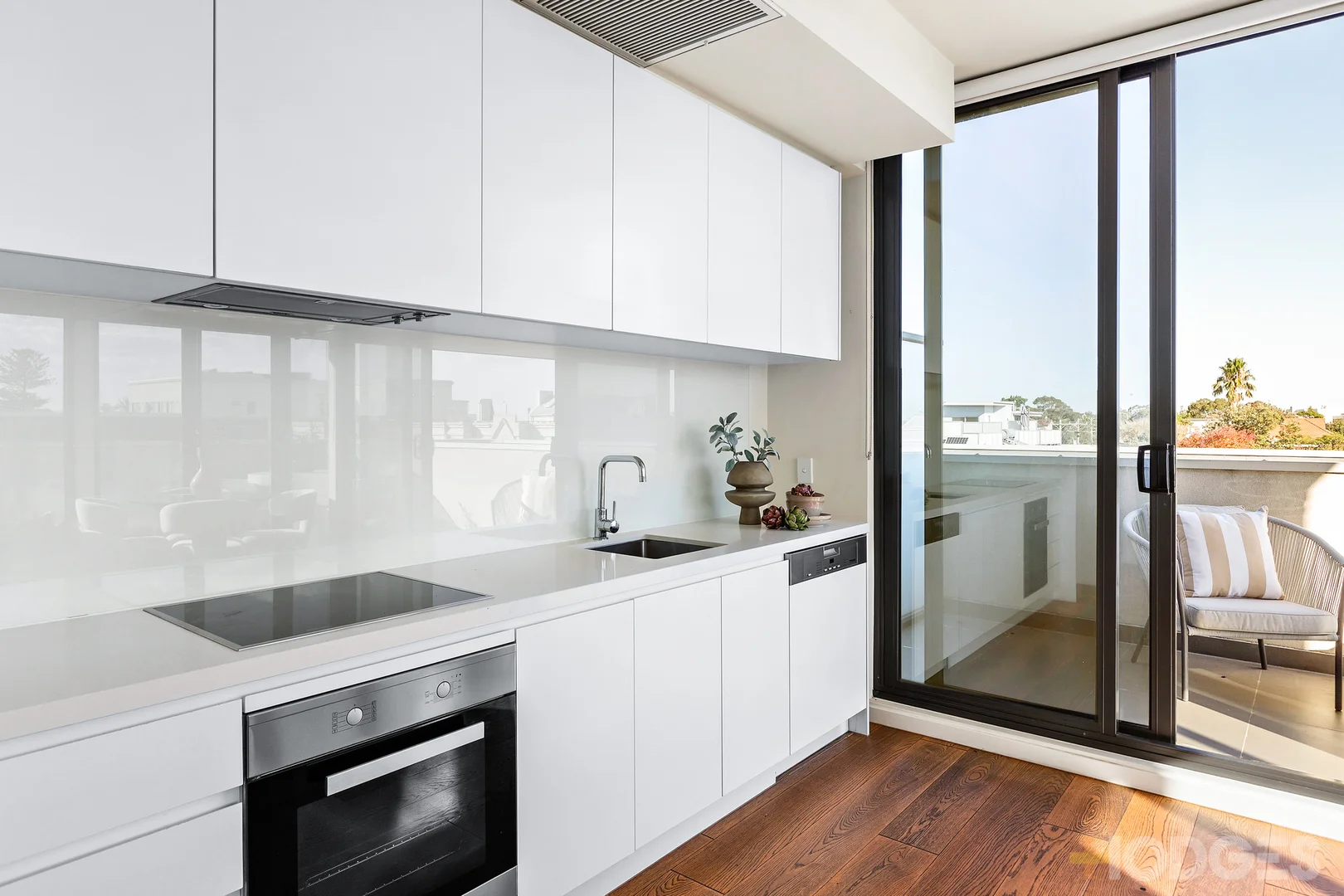 Additional image 8 of 302/15 Small Street, Hampton VIC 3188