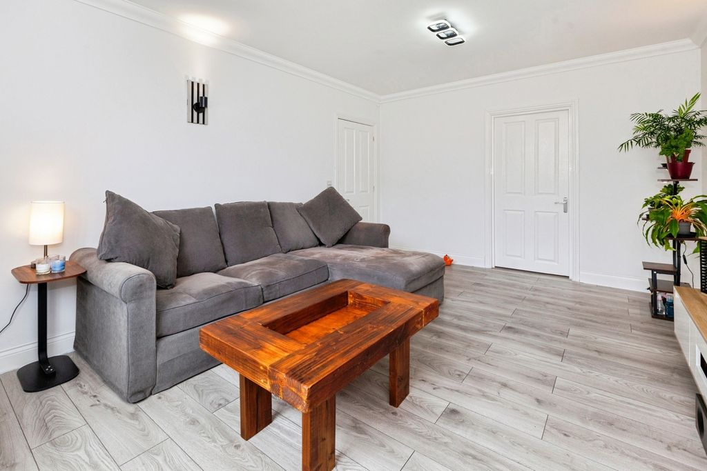 Additional image 9 of 2 bed flat for saleShoppenhangers Road, Maidenhead, Berkshire SL6