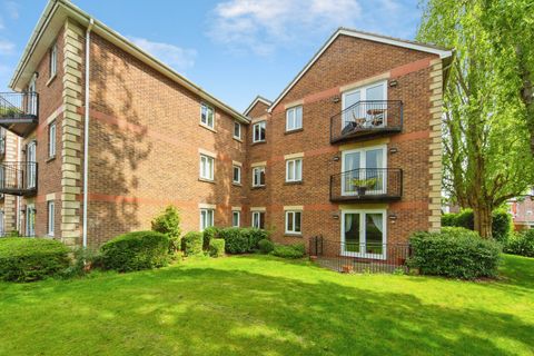 Aigburth Vale, Liverpool, Merseyside L17