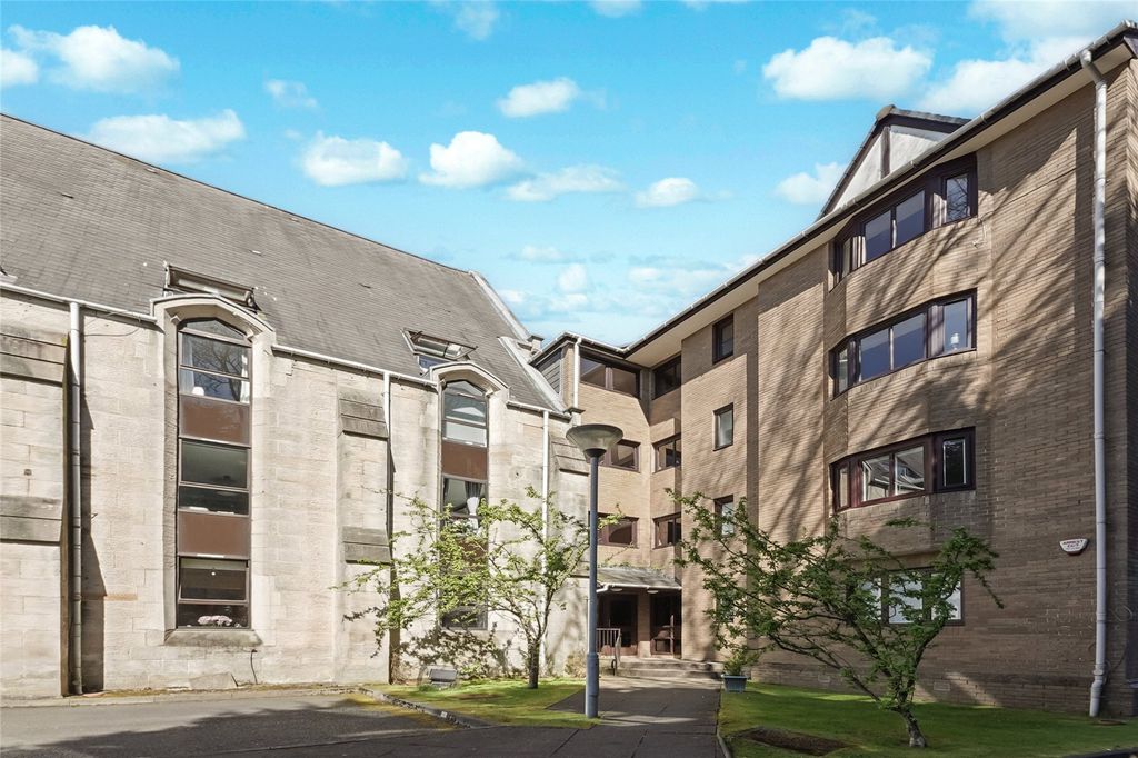2 bed flat for saleUnion Street, Hamilton, South Lanarkshire ML3