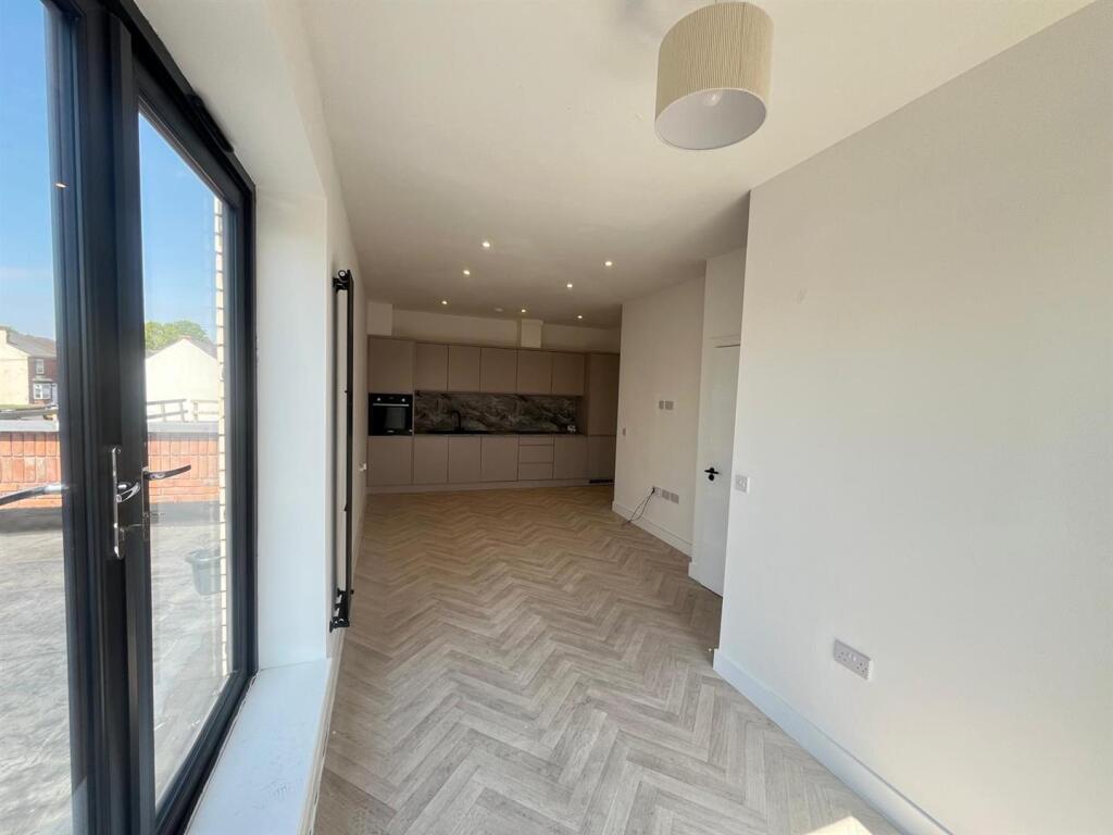 Additional image 7 of PENTHOUSE- Black Lake, West Bromwich