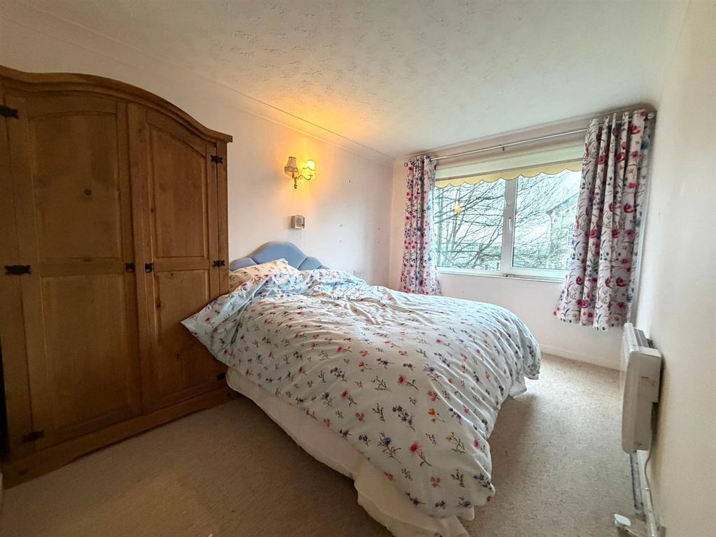 Additional image 4 of 2 bed flat for saleHome Gower House, St. Helens Road, Swansea SA1