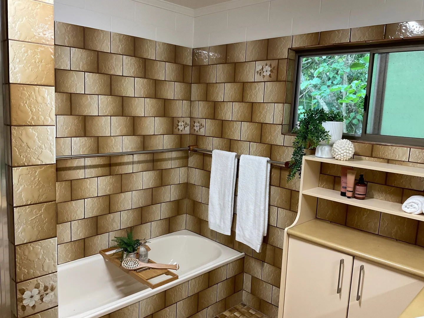 Additional image 12 of 1-7 Lakeside Drive, Tinaroo QLD 4872