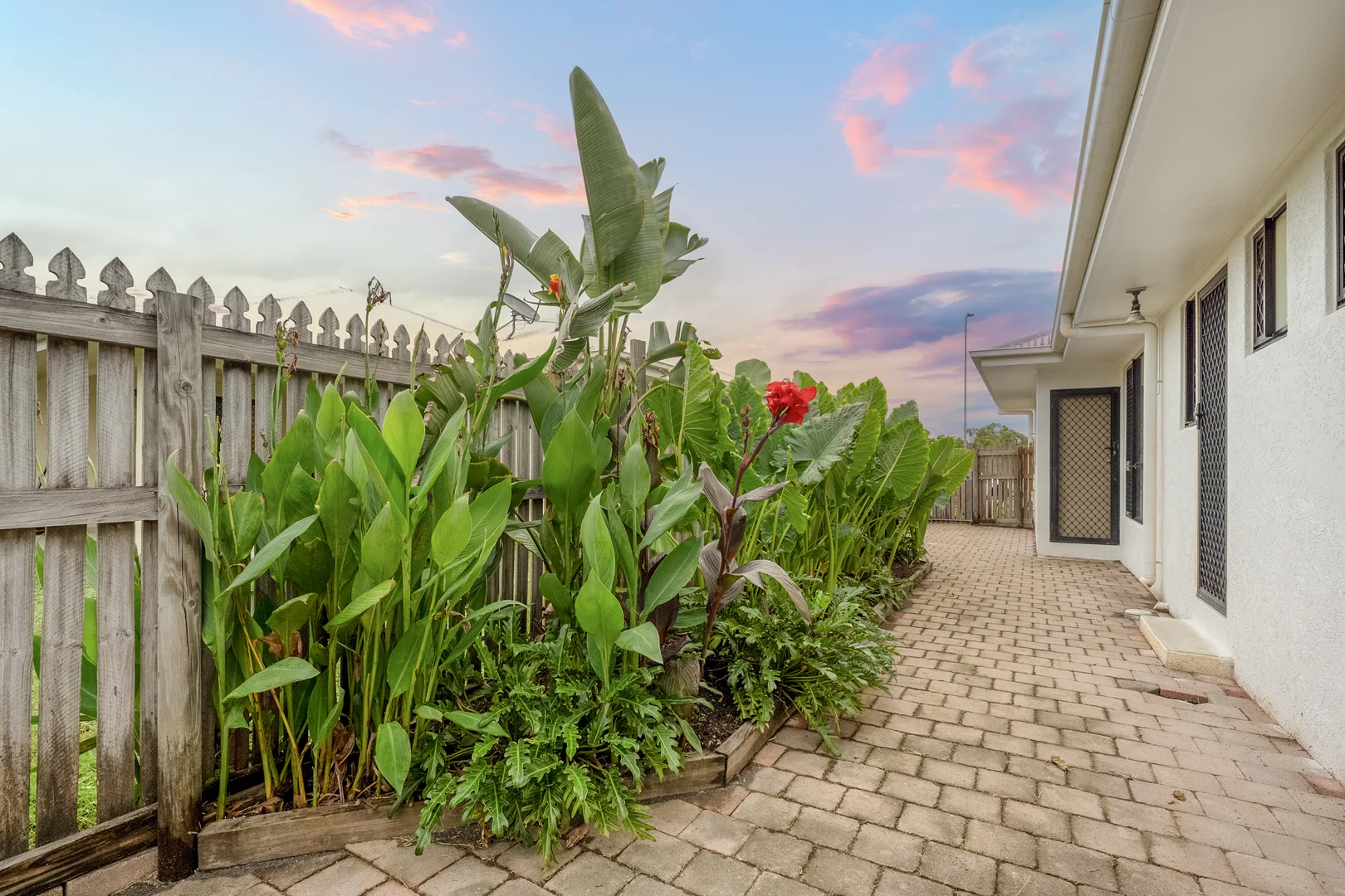 Additional image 16 of 34 Aintree Avenue, Mount Low QLD 4818
