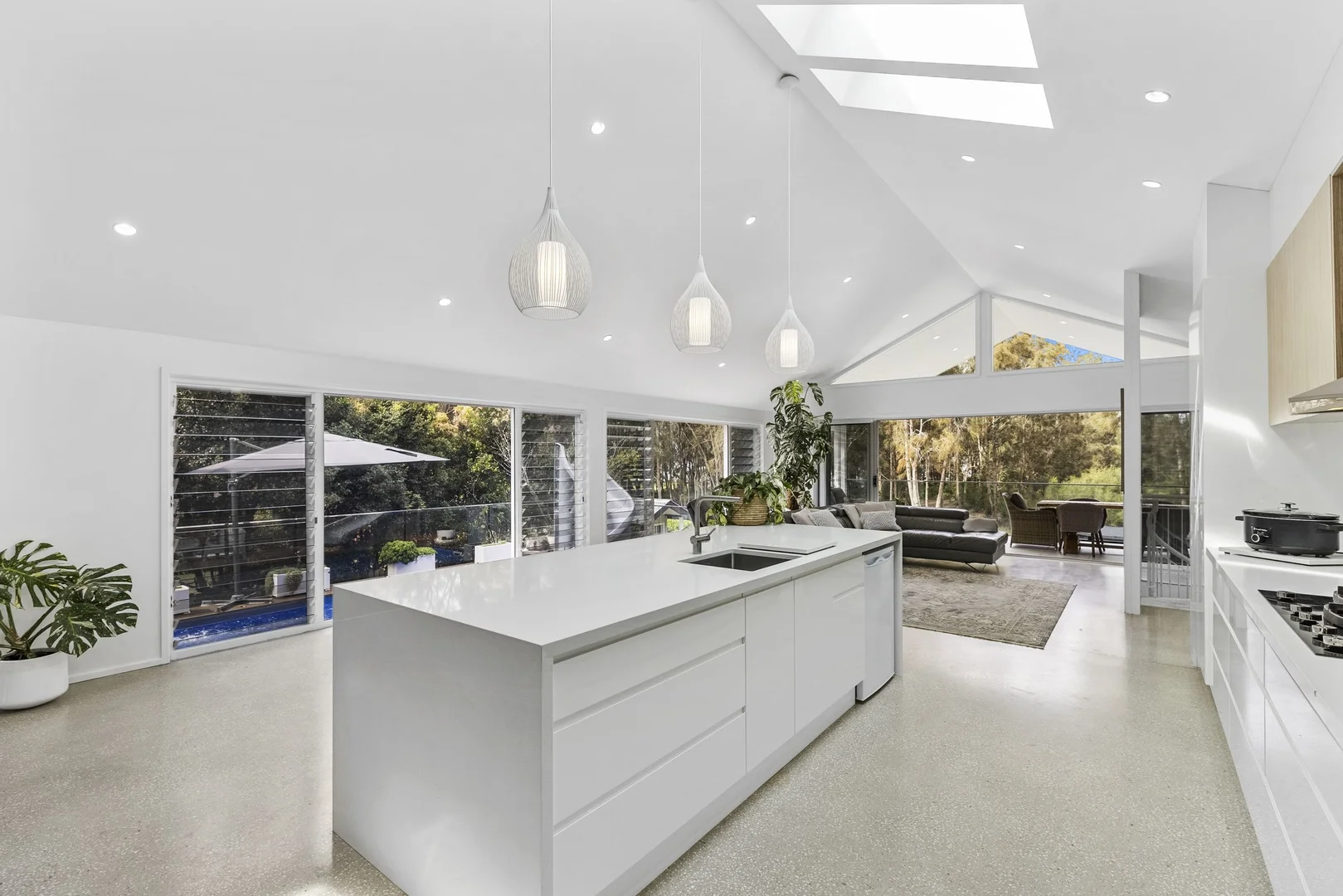 335 Lakedge Avenue, Berkeley Vale NSW 2261