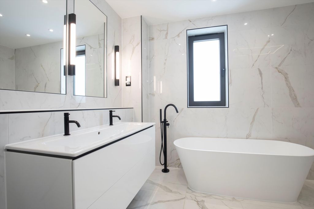 Additional image 7 of 3 bed flat for saleParabola Road, Cheltenham, Gloucestershire GL50