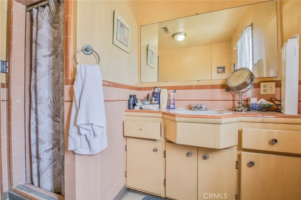 Additional image 76 of 5221 E Beverly Boulevard, Los Angeles, CA 90022