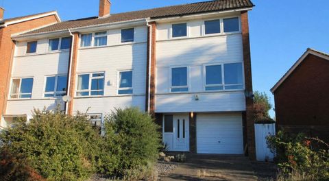 Mead Way, Bromley BR2