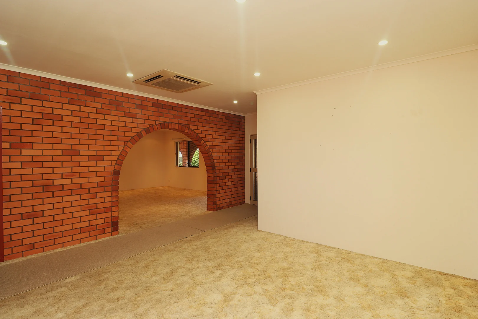 22 Indigo Crescent, Mount Isa QLD 4825 photo 4