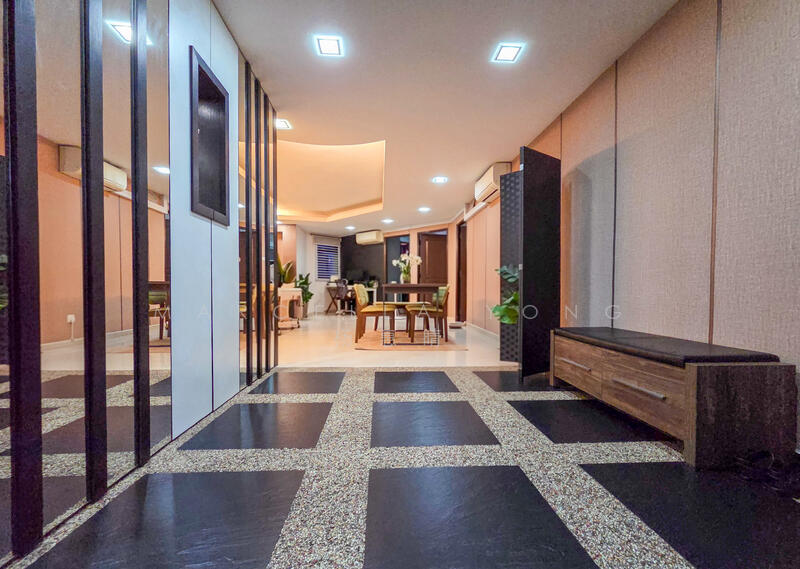 250B Compassvale Street photo 3