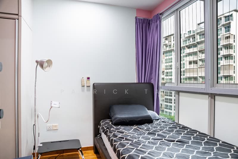 7 Canberra Drive photo 2