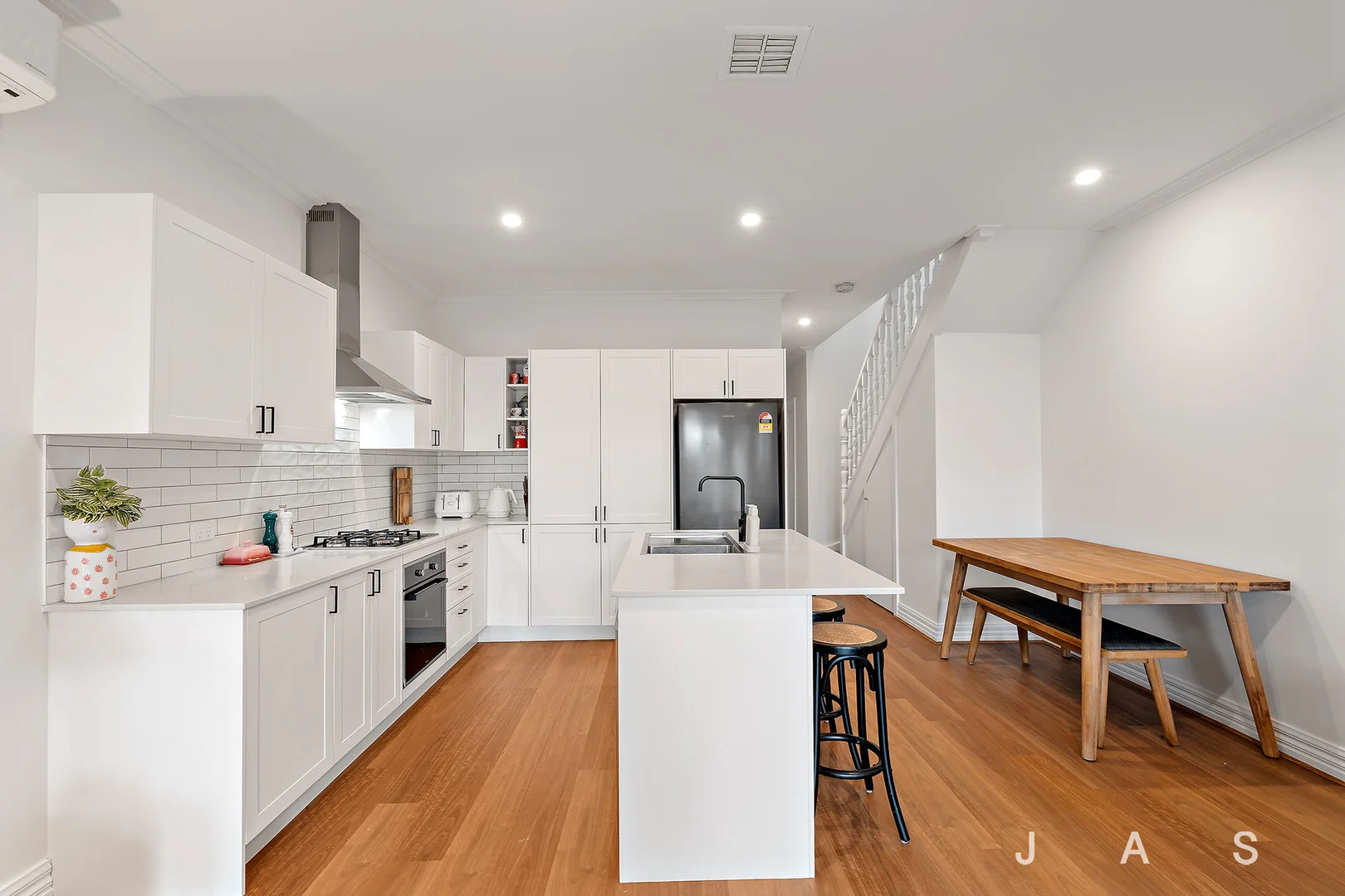 Additional image 2 of 2/45 Kingsville Street, Kingsville VIC 3012