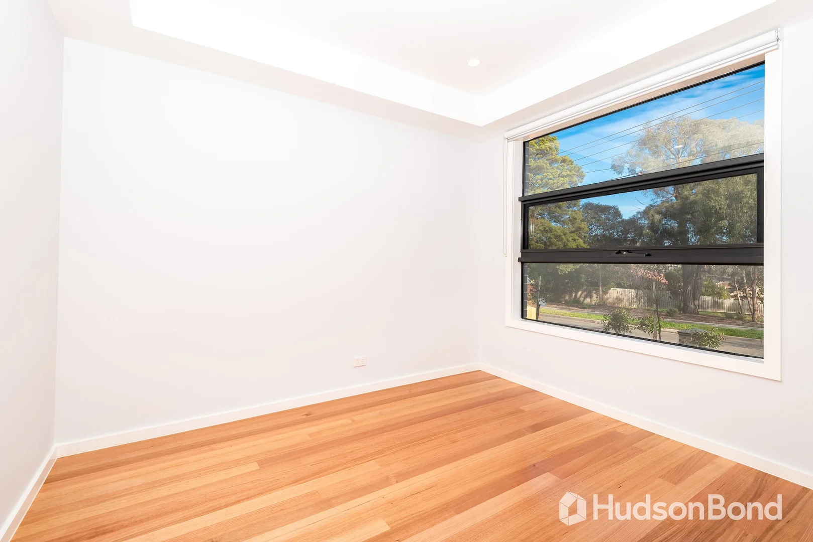 8 Grover Road, Doncaster VIC 3108 photo 4