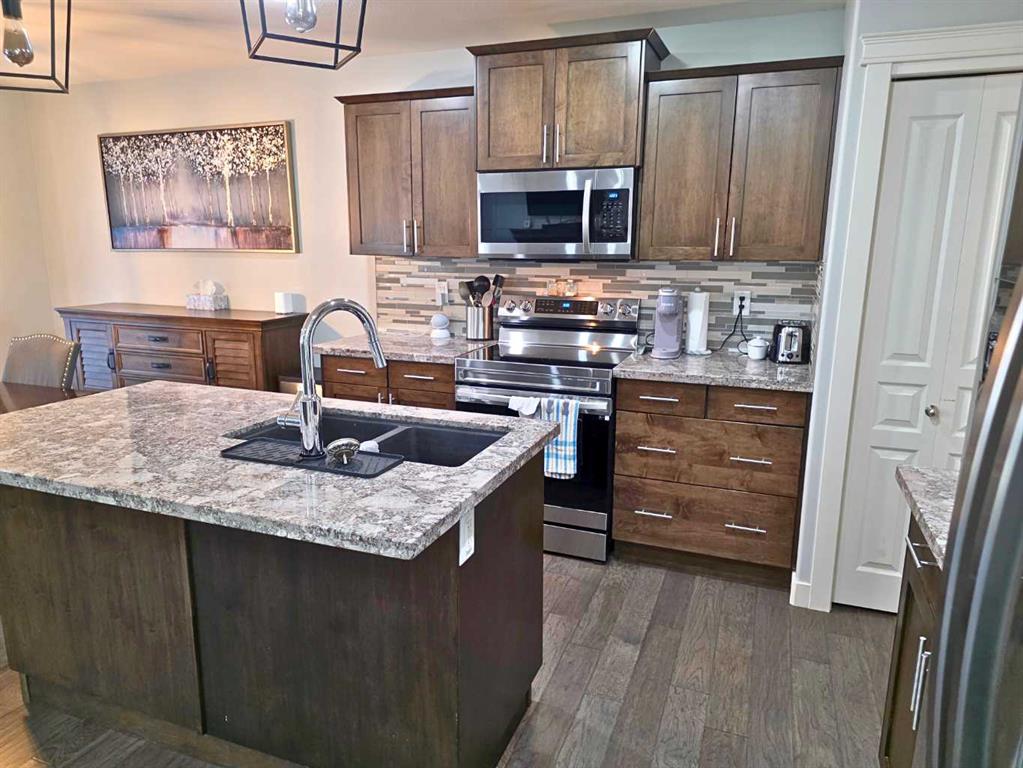 Additional image 4 of 210 Viscount Drive, Red Deer, AB, T4R 0M7