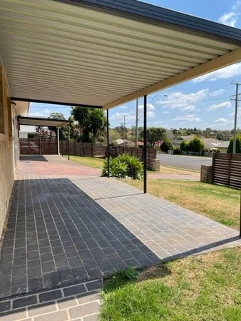 1/200 Stenner Street, Middle Ridge QLD 4350 photo 2