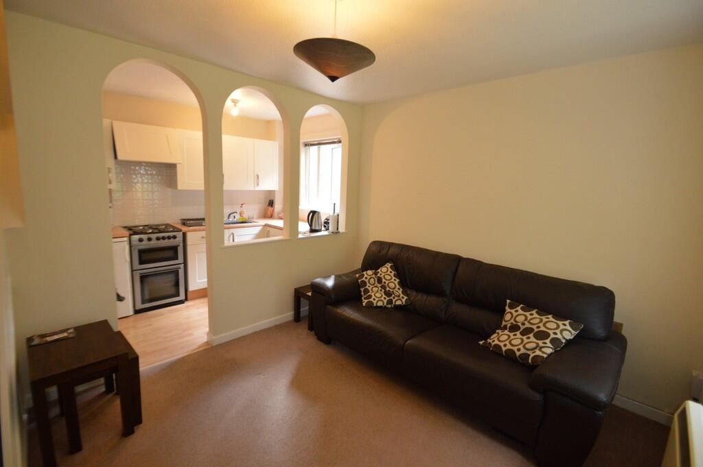 Ramblers Way, Welwyn Garden City photo 2