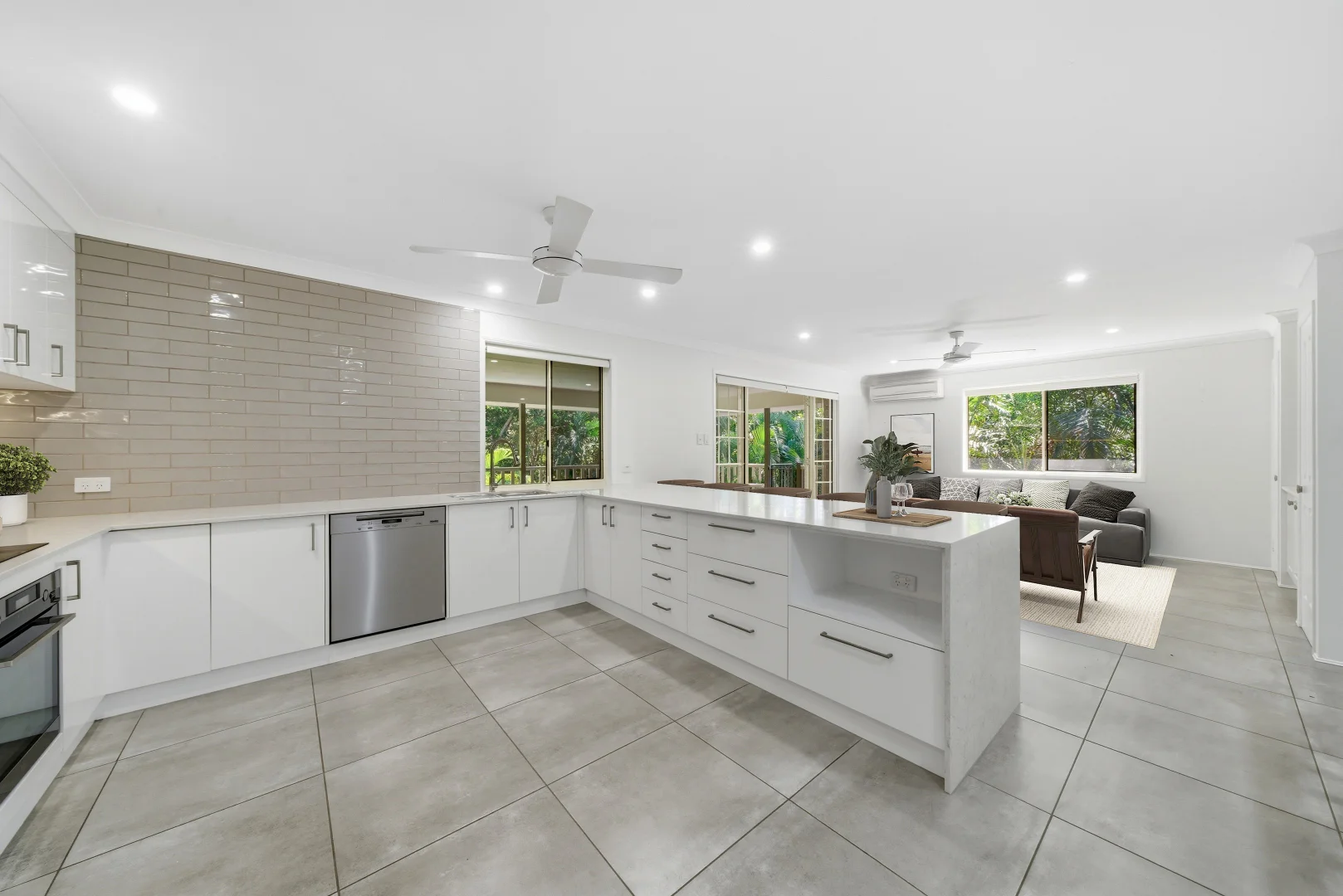 Additional image 5 of 20 Kingfisher Place, Chapel Hill QLD 4069