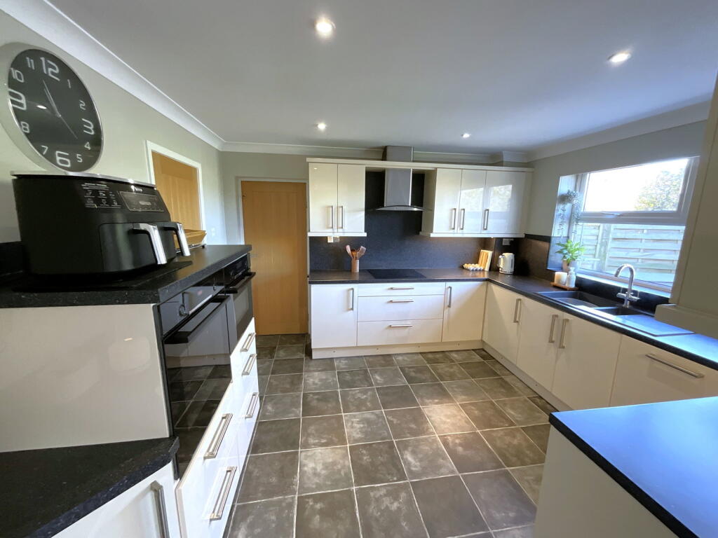 Additional image 9 of HALESOWEN, Newfield Crescent