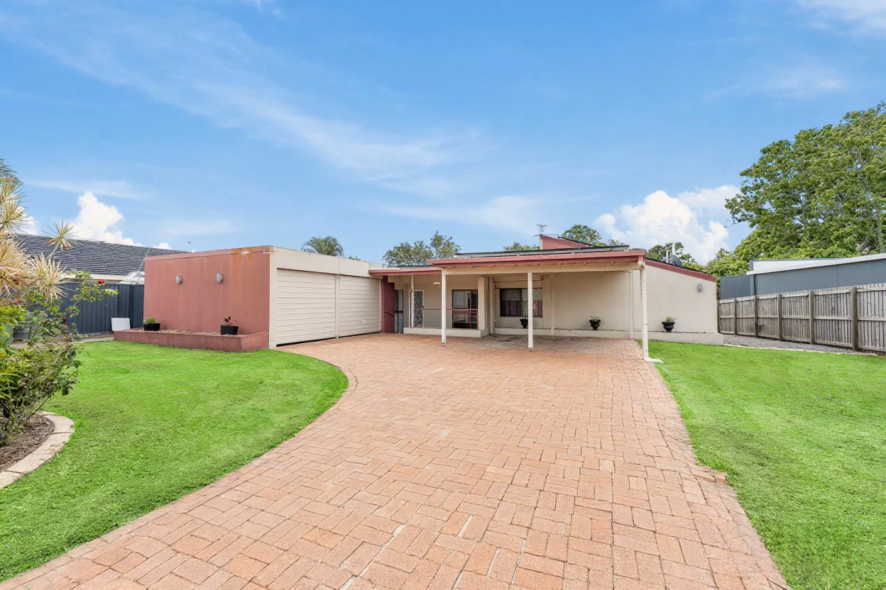 5 Rochester Drive, Mount Warren Park QLD 4207