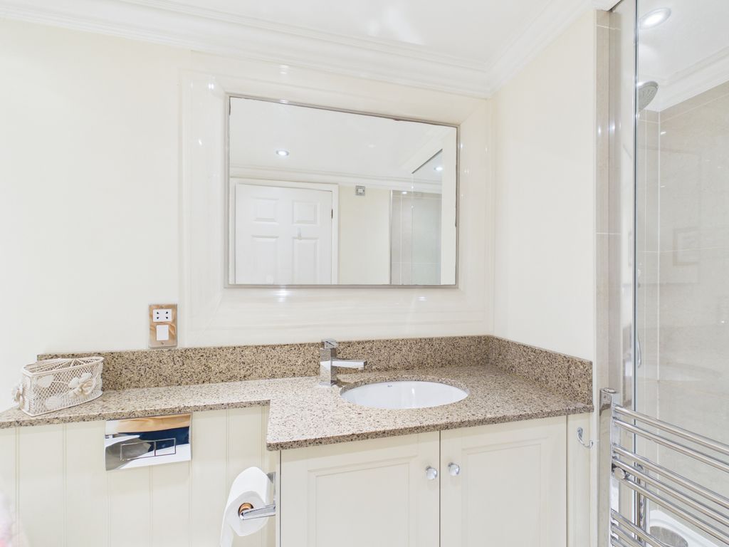 Additional image 8 of 2 bed flat for saleGerrard Court Uppingham, Oakham LE15