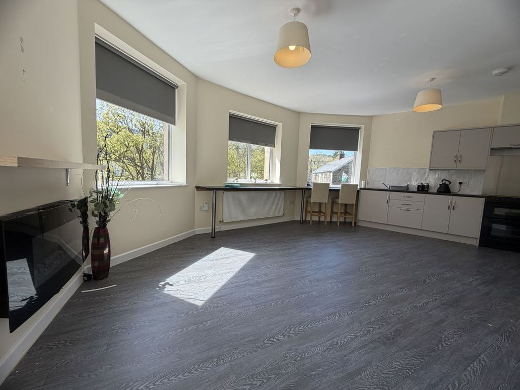 2 bed flat for saleFlat 2, Glamorgan House, Avon Street, Cymmer, Port Talbot, West Glamorgan SA13